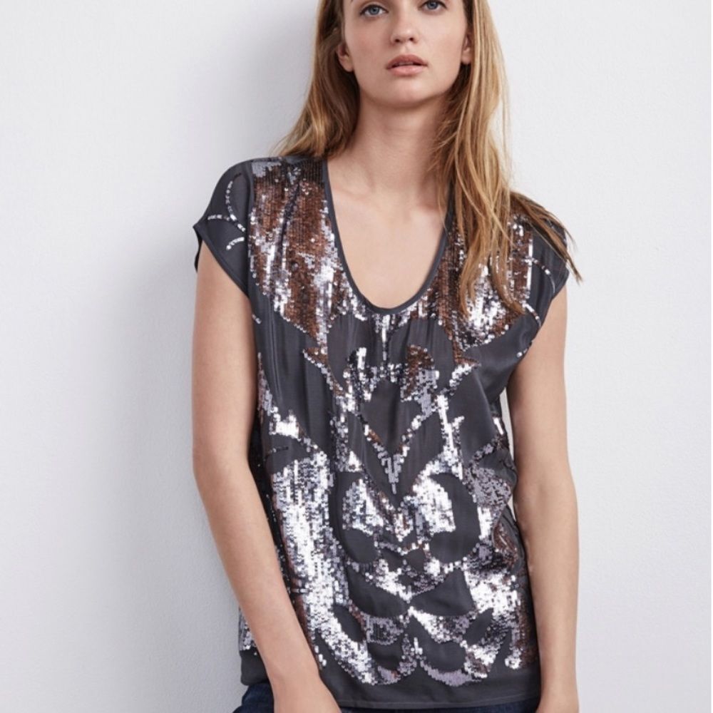 Velvet by Graham & Spencer Grey Sequin Top XS - Picture 11 of 11